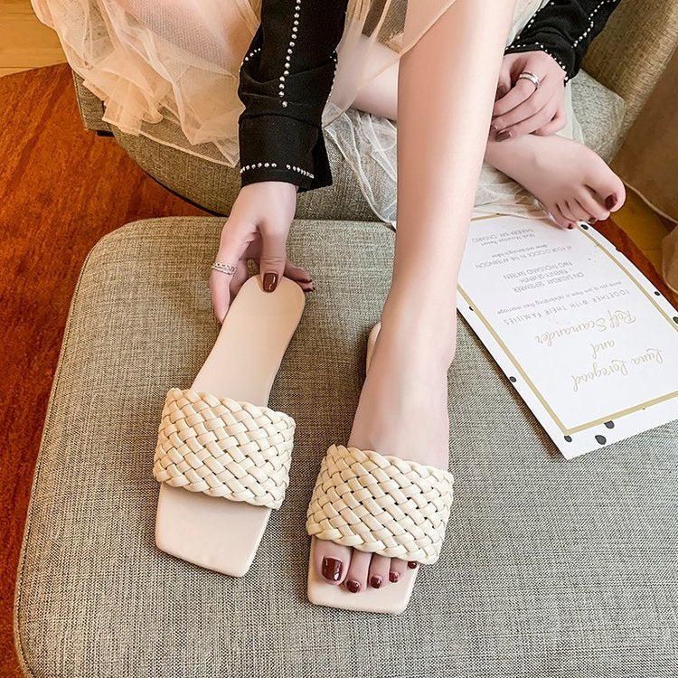Explosive slippers, street stalls, woven sandals, one-word foreign trade flat bottom women's slippers, foreign trade large size