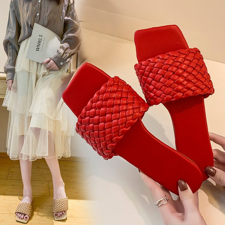 Explosive slippers, street stalls, woven sandals, one-word foreign trade flat bottom women's slippers, foreign trade large size