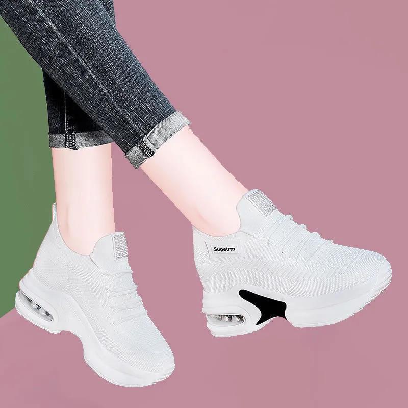 Shoes With Air Cushion and Thick Sole