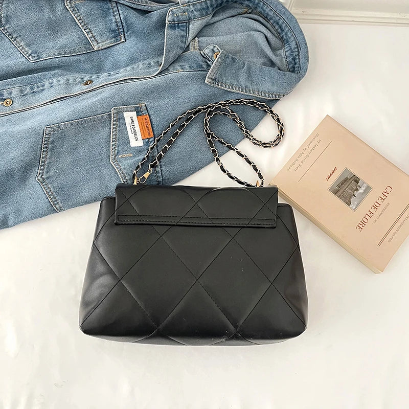 Ladies' fashionable diamond grid embroidered thread embossed flip shoulder bag, trendy and versatile new commuter square bag