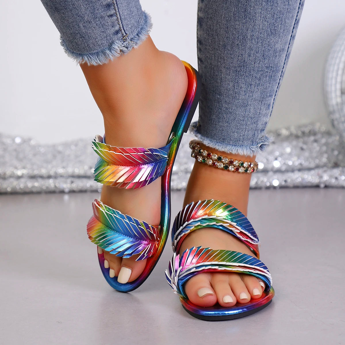 Summer New Flat Sandals for Women, Fashion Iridescent Gradient One-Strap Sandals, Internet-Famous Versatile Beach Shoes, Soft-Sl